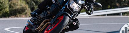 Sportmotorrad mit Sportreifen