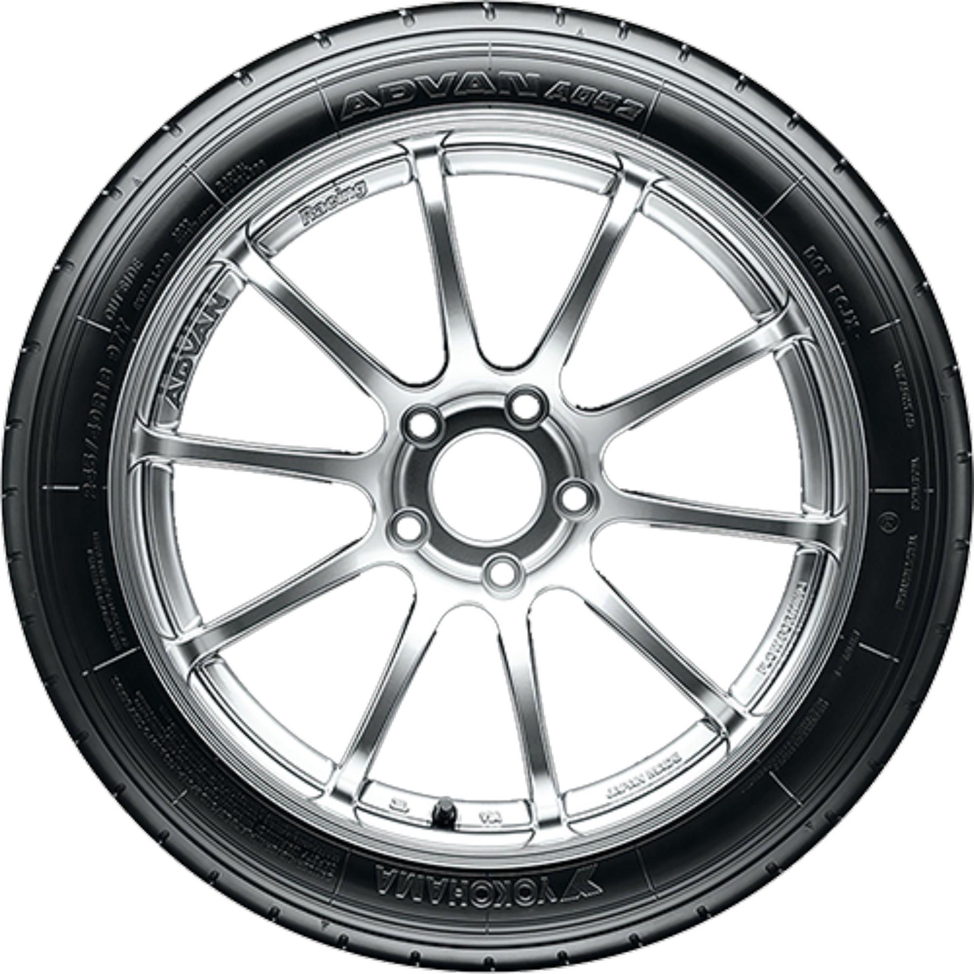 YOKOHAMA ADVAN A052 225/40R18 92Y XL BSW