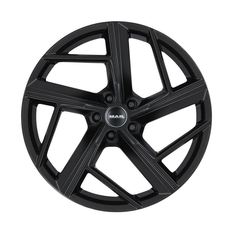 MAK QVATTRO gloss black 8.0Jx18 5x112 ET39